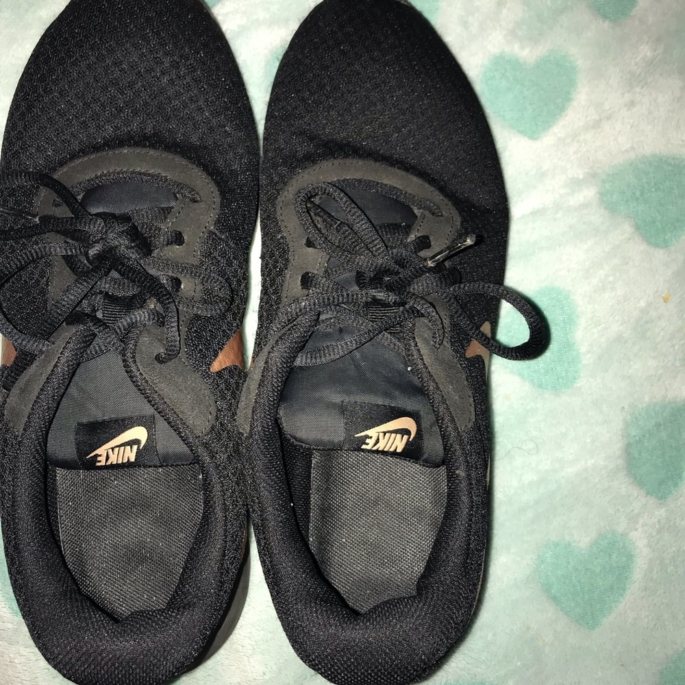 Nike Tanjun Sneakers WOMENS Size 11